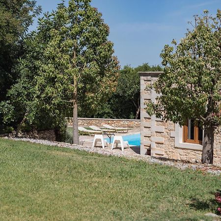 Koules Estate, With Private Pools & Bbq - Embracing Nature, By Thinkvilla Argouli Стая снимка