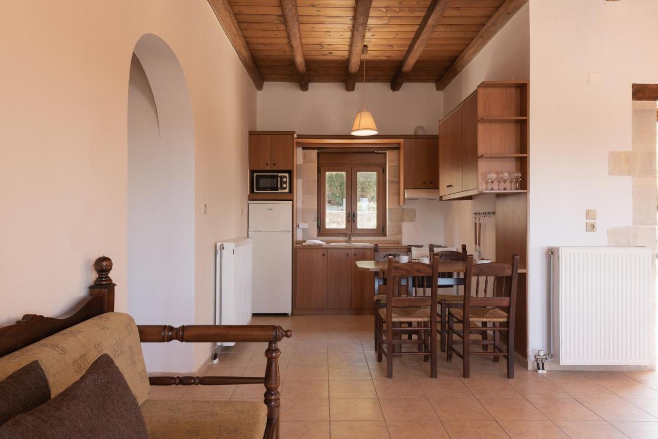 Koules Estate, With Private Pools & Bbq - Embracing Nature, By Thinkvilla Argouli Екстериор снимка