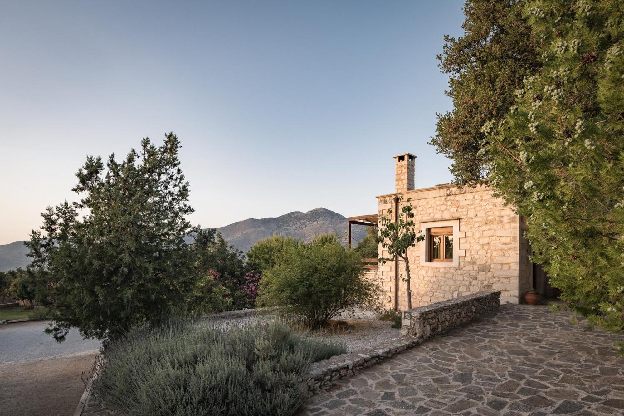 Koules Estate, With Private Pools & Bbq - Embracing Nature, By Thinkvilla Argouli Стая снимка