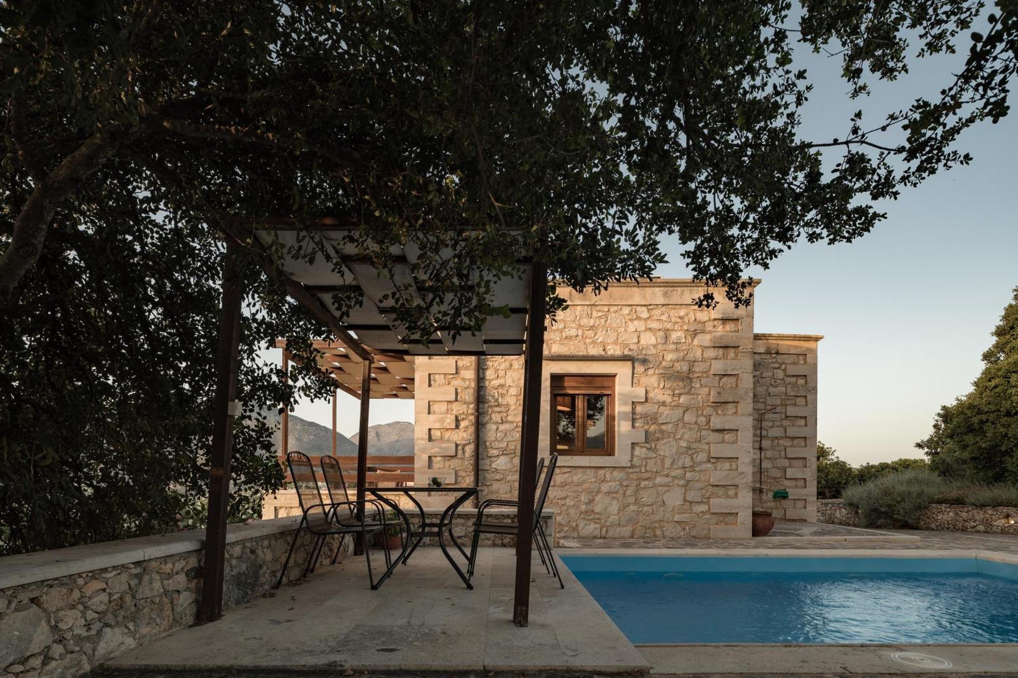 Koules Estate, With Private Pools & Bbq - Embracing Nature, By Thinkvilla Argouli Стая снимка