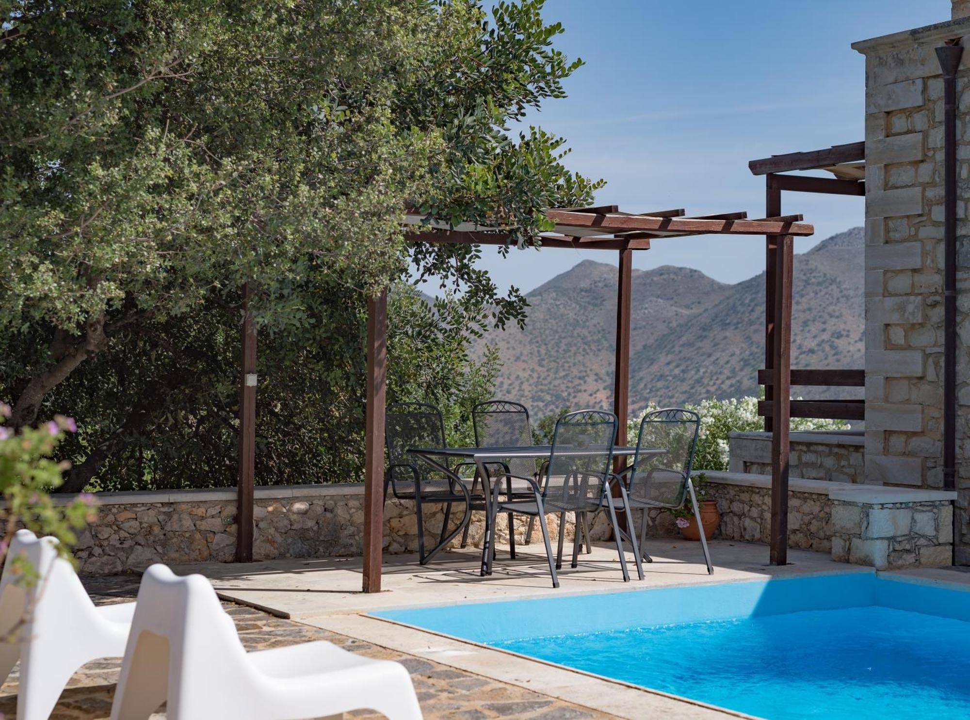Koules Estate, With Private Pools & Bbq - Embracing Nature, By Thinkvilla Argouli Стая снимка