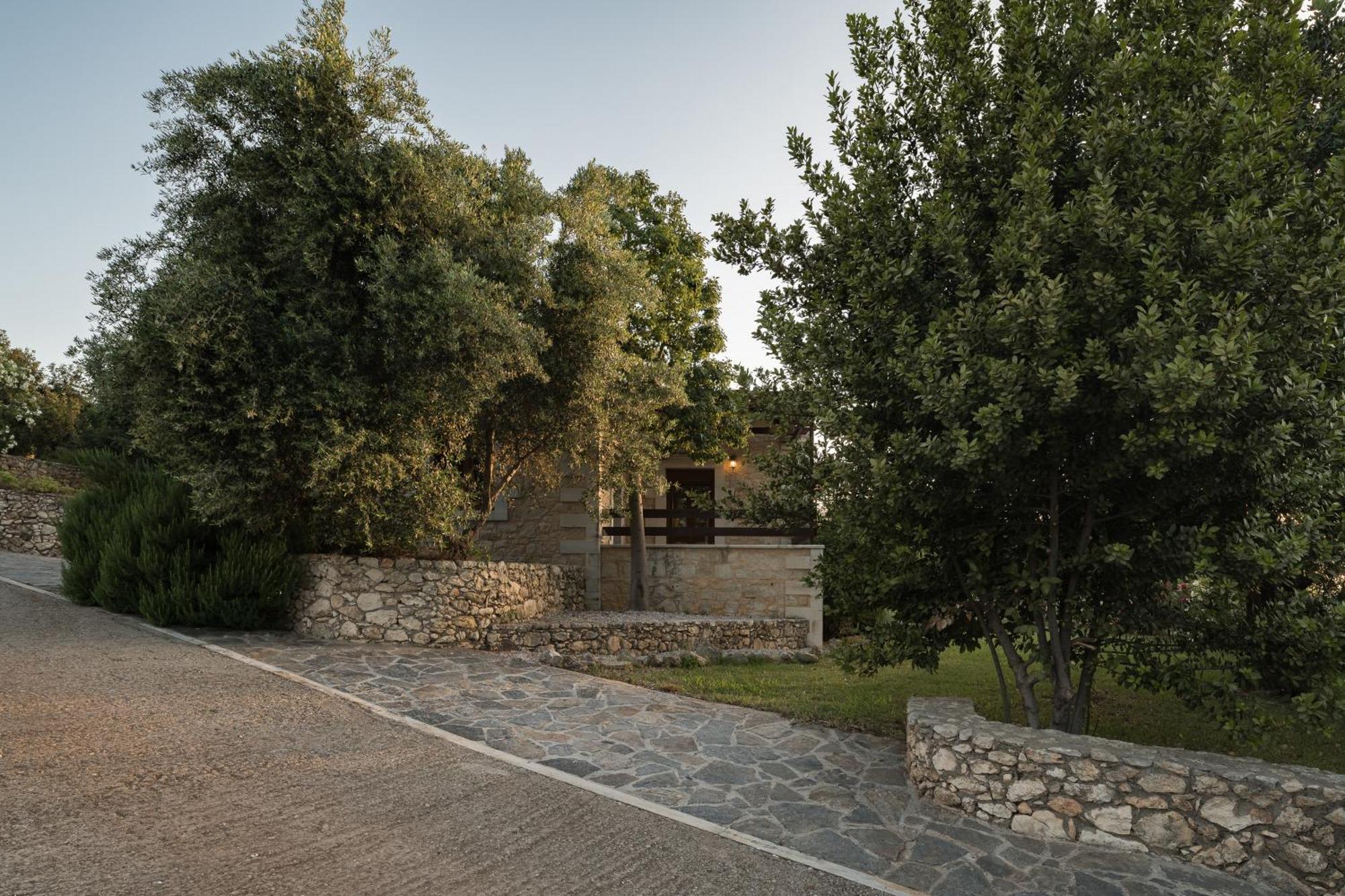 Koules Estate, With Private Pools & Bbq - Embracing Nature, By Thinkvilla Argouli Стая снимка